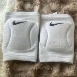 Nike Streak Dri-Fit Volleyball Knee Pads